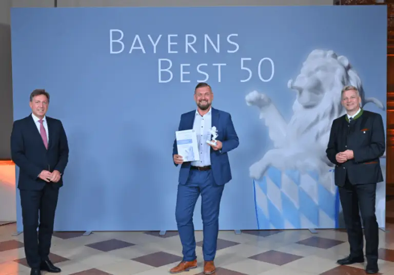 Bayerns Best 50 Auszeichnung - Bastian Braun, Prof. Dr. Thomas Edenhofer, Staatssekretär Robert Weigert - VALEO IT Services International GmbH