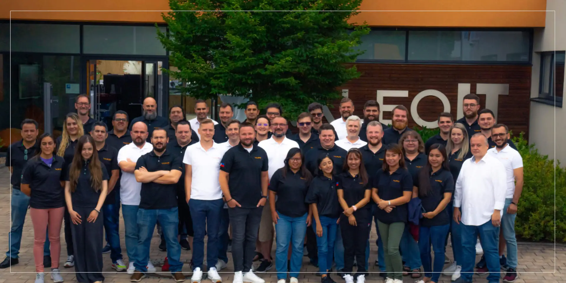 Karriere | VALEO IT Services International valeo-it-services-international-gmbh-teambuilding-impressionen-internatinal-meeting
